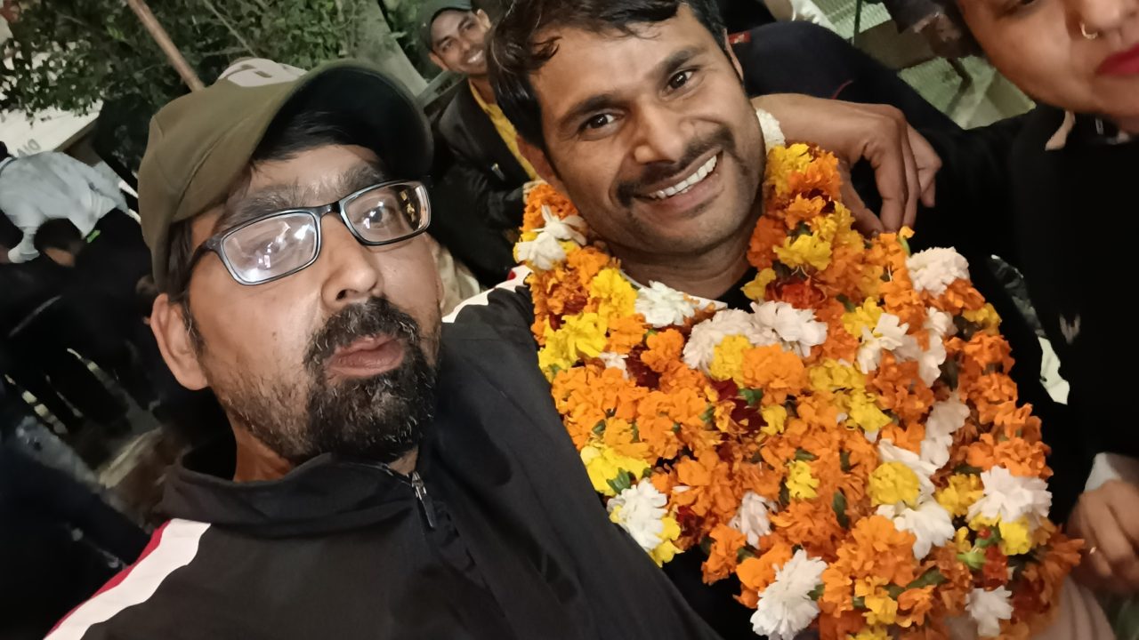 दी बार एसोसिएशन एंड लाइब्रेरी 2024 चुनाव अध्यक्ष पद पर अधिवक्ता प्रदीप कुमार सिन्हा उर्फ बबली ने लहराया परचम