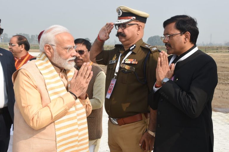 ईश्वर ने मुझे राष्ट्र रूपी मंदिर के निर्माण का जिम्मा सौंपा है : मोदी