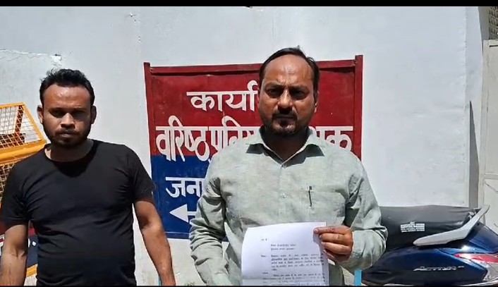 वीडियो बनाना पत्रकारो को पडा भारी सिपाहियो ने की जमकर पिटाई, पीड़ित पत्रकार ने न्याय की लगाई एसएसपी से गुहार