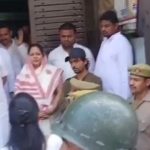 सिटी मजिस्ट्रेट ने सपा प्रत्याशी को क्यों पढ़ाया अचार साहिता का पाठ,वीडियो वायरल
