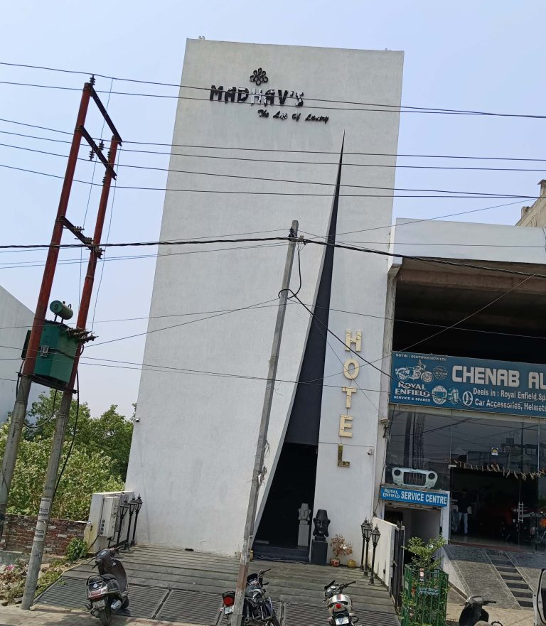 अग्निशमन विभाग की लापरवाही से कही यह होटल न बन जाएं लोगो की जान का दुश्मन