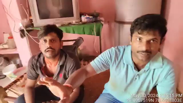 बिना बर्दी दबिश पर गए सिपाही दस लाख के जेवर लूटने का लगा आरोप वीडियो सोशल मीडिया पर वायरल
