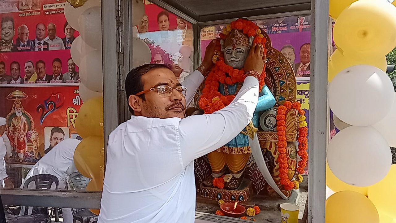 महाराजा अग्रसेन प्रतिमा की 25 वीं वर्षगांठ सिल्वर जुबली धूमधाम से मनाई