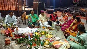 श्री श्री सार्वजनिन दुर्गा पूजा में मां षष्टी का पूजन कर किया शुभारंभ