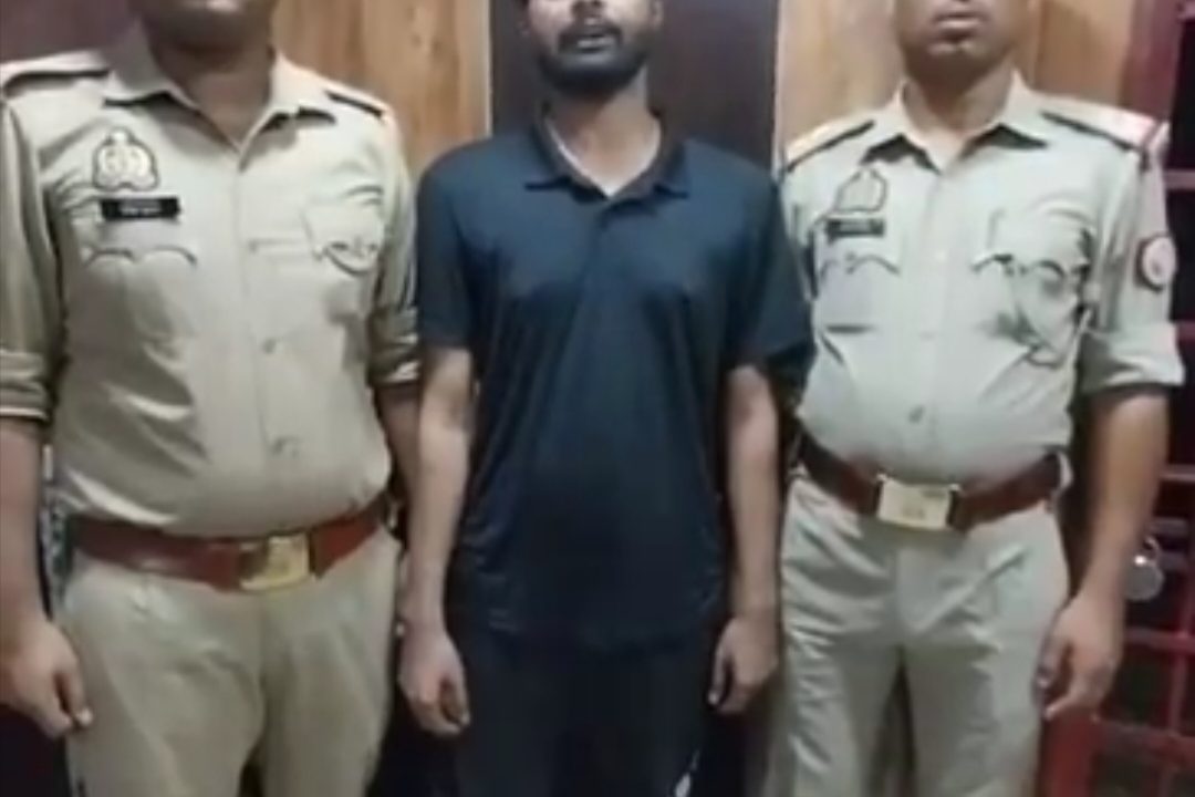 नीट कोचिंग के टीचरों ने छात्रा को शराब पिलाकर किया रेप और बनाए अश्लील वीडियो , गिरफ्तार