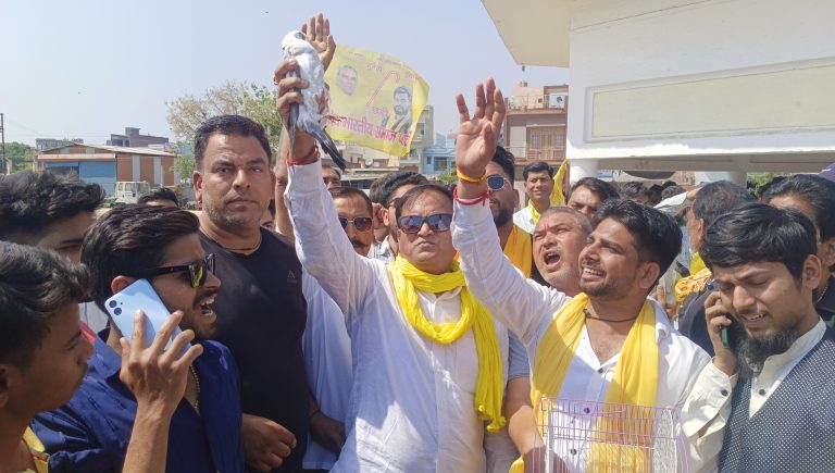 शहीद भगत सिंह दिवस पर सुभासपा द्वारा निकाली गई विशाल  बलिदान यात्रा।