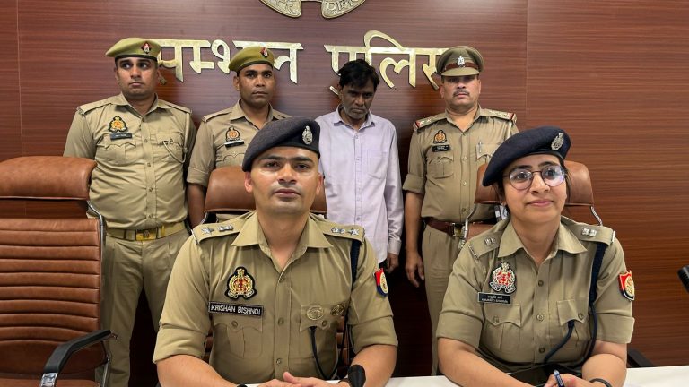 धनवर्षा के नाम पर युवतियों के शोषण में शामिल मथुरा यूनिवर्सिटी का प्रोफेसर गिरफ्तार