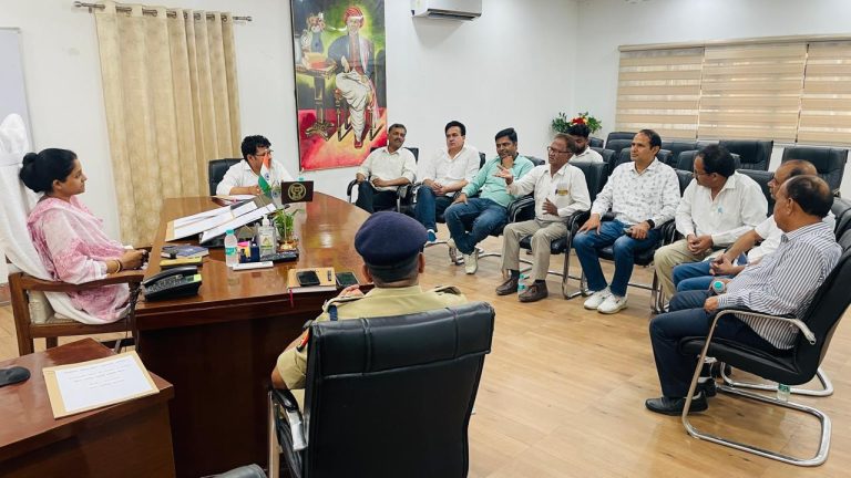 सरकार की योजनाओं नीतियों को आमजन तक पहुंचाने में जनसरोकारी पत्रकारिता की अहम भूमिका -निधि गुप्ता वत्स