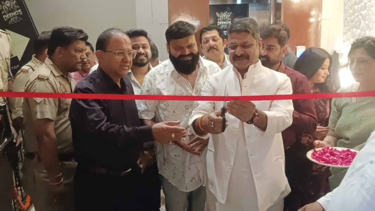 मुरादाबाद के महानगर में DEENO’S CLUB का शुभारंभ नगर विधायक रितेश गुप्ता ने किया।