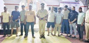 जुआ खेलते 9 जुआरी गिरफ्तार पुलिस ने किया मुकदमा दर्ज